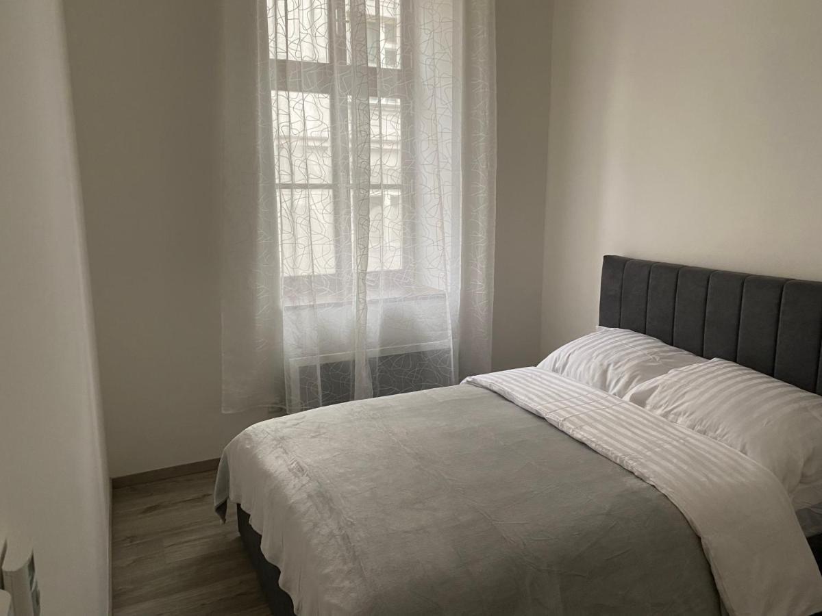 Klicperovo 3Kk Apartamento Hradec Králové Exterior foto
